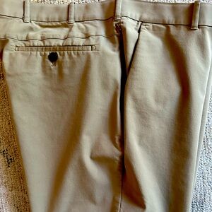 Men’s Slacks IZOD LIGHT KHAKI Size  42 x 30